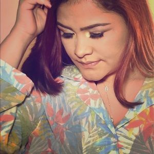 Cathy Daniels pretty blouse